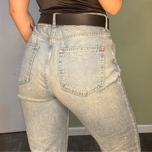 BDG urban outfitters straight leg high rise mom jean size 28